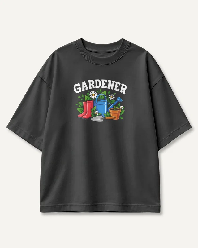 Gardener Oversized T-Shirt in Black — front
