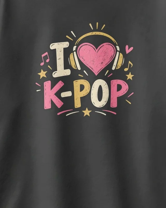 I Love K-Pop Oversized T-Shirt in Black — design detail